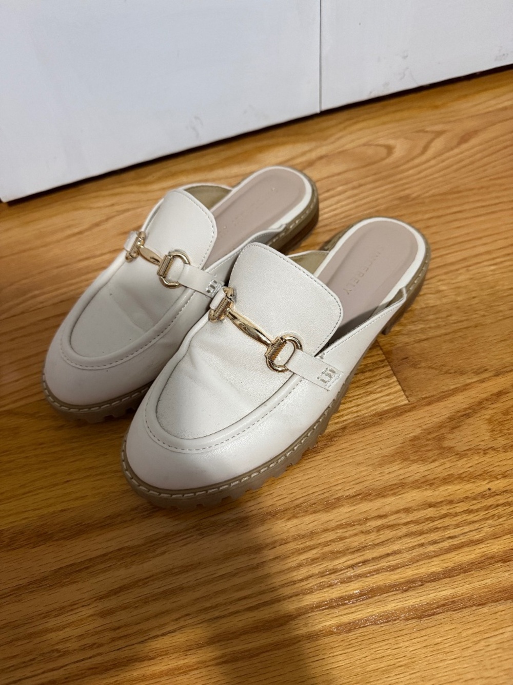 Cream and Gold Slide Flats